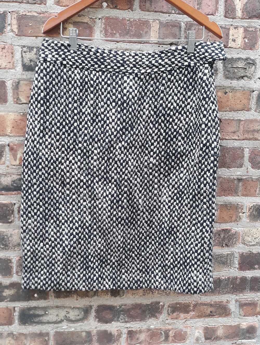 DKNY Wool Blend Tweed Knit Pencil Skirt Womens Size 10 Black White Career Cozy